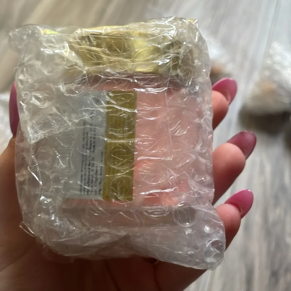 BRAND NEW! Buns and Boobs minis kit by TRULY - Picture 7 of 13